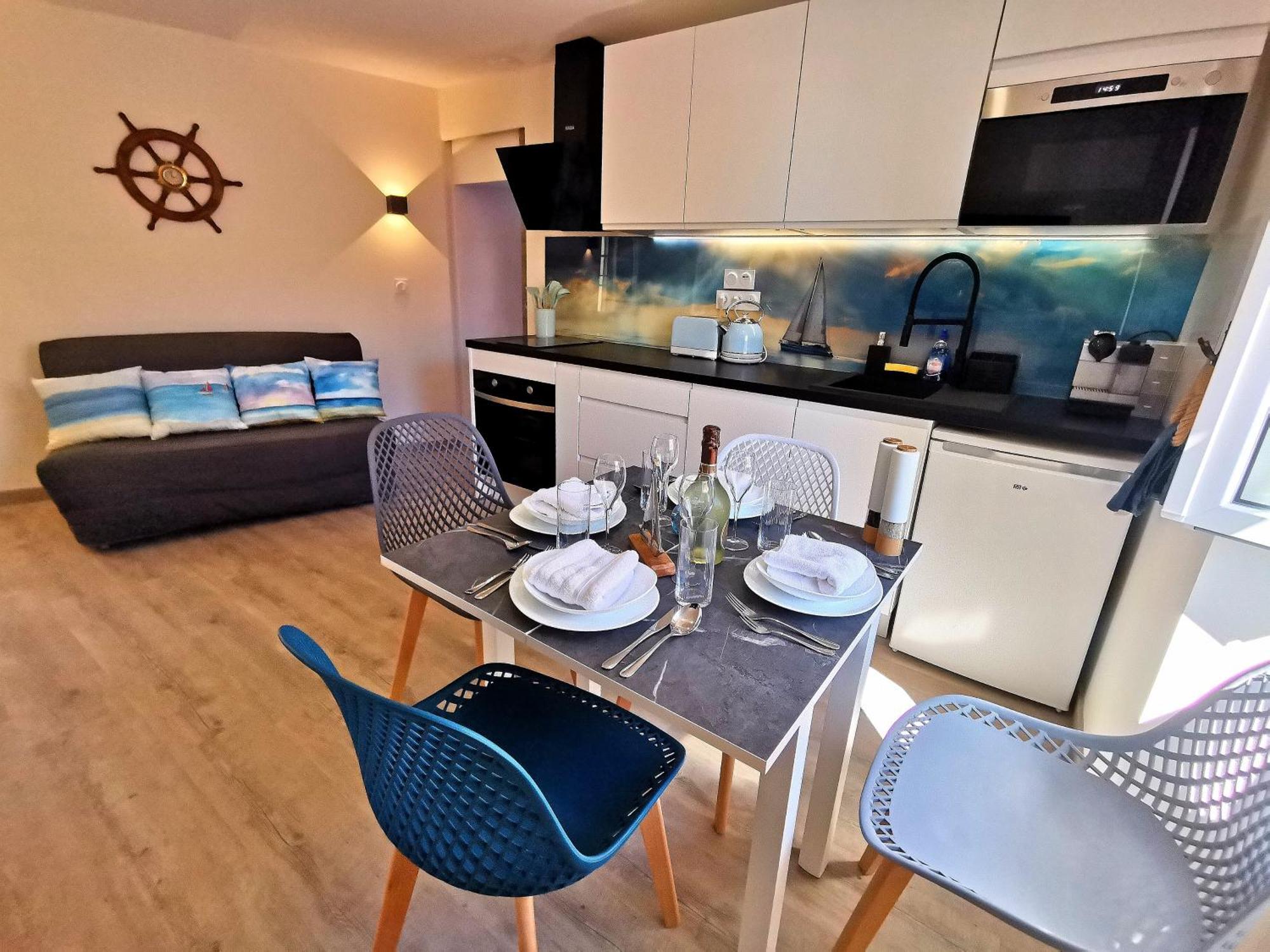 Apartment Vieille De *